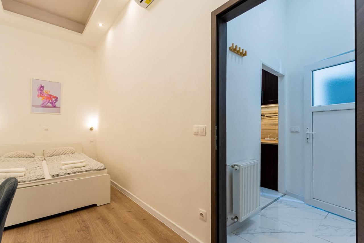 Modernized Condo At Kiraly 51 布达佩斯 外观 照片